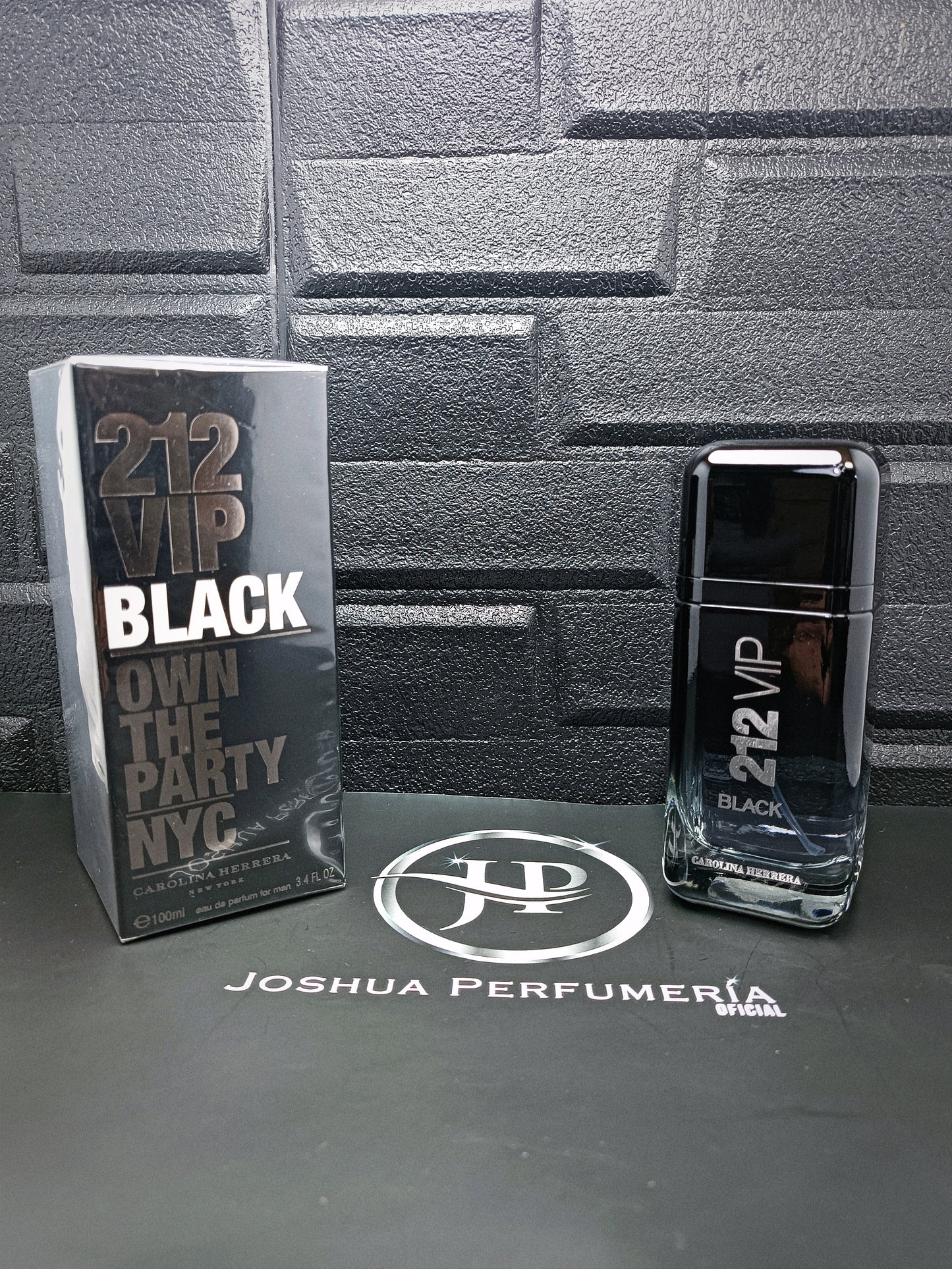 Carolina Herrera 212 VIP Black